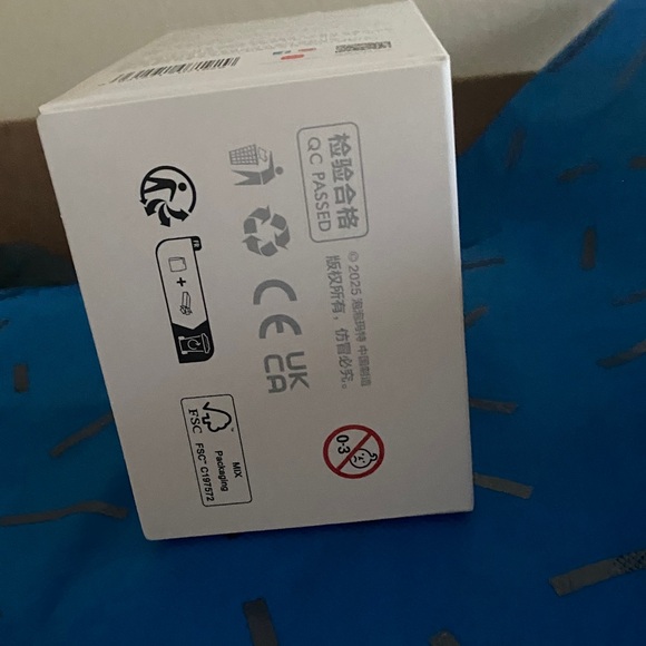 Pop Mart Bigmo Energy Figure - Picture 3 of 6